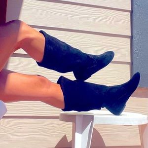 Boots + 5.5 + black + slipon + faux leather + flat